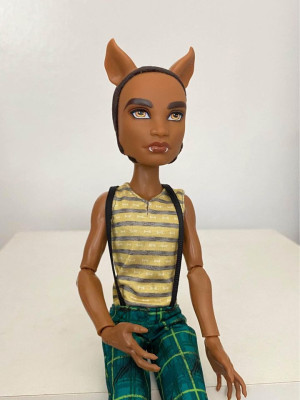 Monster High Scarnival Clawd Wolf Doll