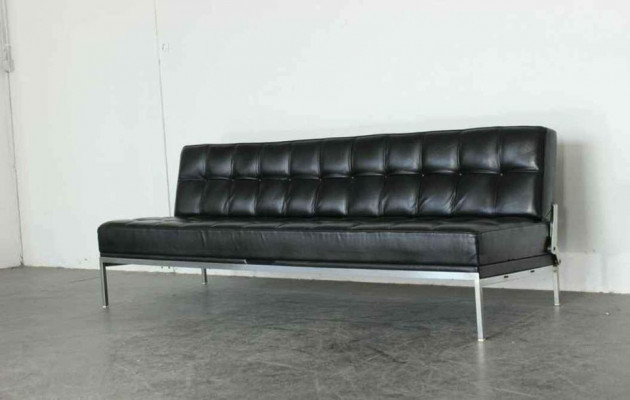 Tufted Leather Sofa | Daybed