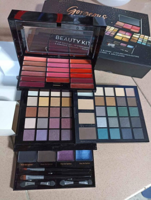 Gorgeous by Max and More Make up Kit