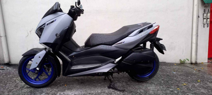 2019 Yamaha iconic Grey xmax 300 abs keyless tcs