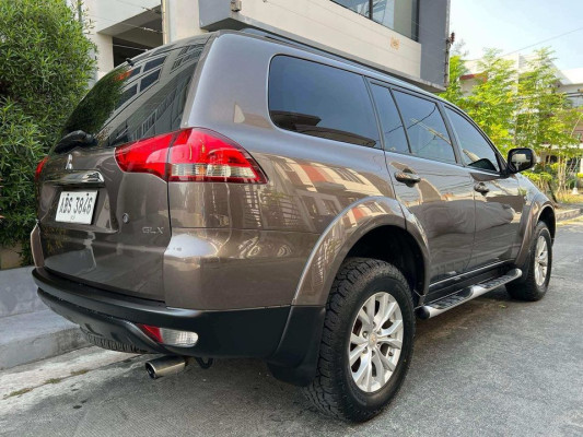 2015 Mitsubishi montero sport