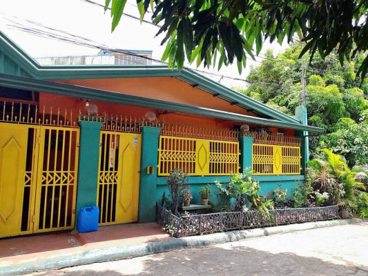 HOUSE AND LOT FOR SALE