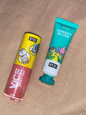 Vice Cosmetics - Dewy Tint - Cheeky Blush