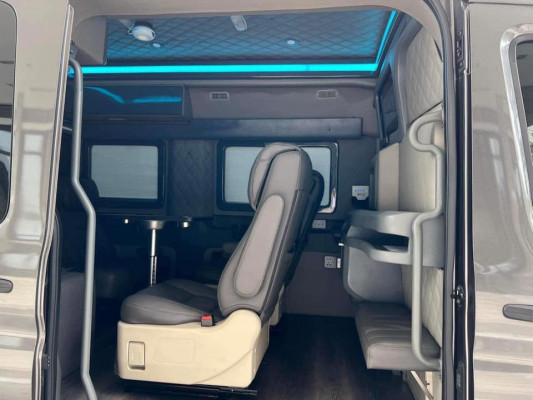 2020 Ford transit M/T Diesel