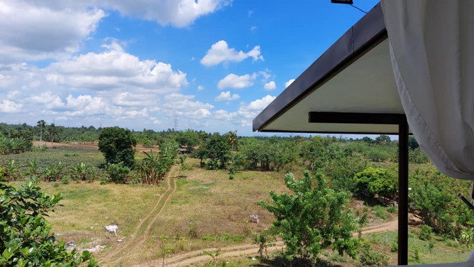 TITLED RESTHOUSE FOR SALE IN AMADEO STEPS AWAY FROM CRISANTO HIGHWAY