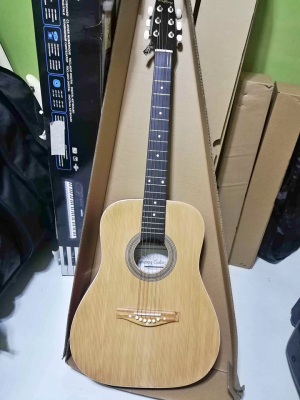 Acoustic Guitar with Bag and pick