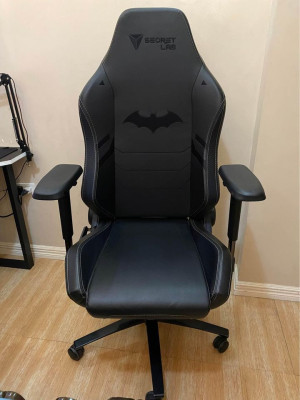 Secretlab Omega Dark Knight Edition
