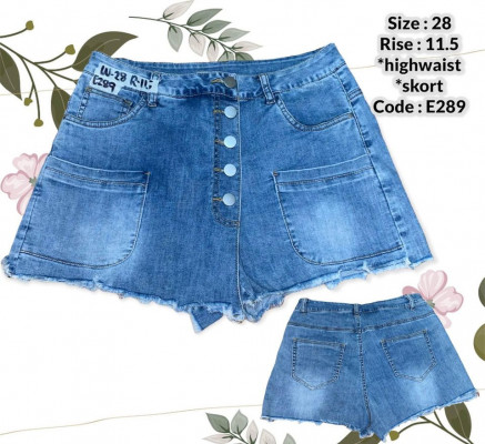 Denim Shorts Women Preloved/Thrifted Size 28. Other size