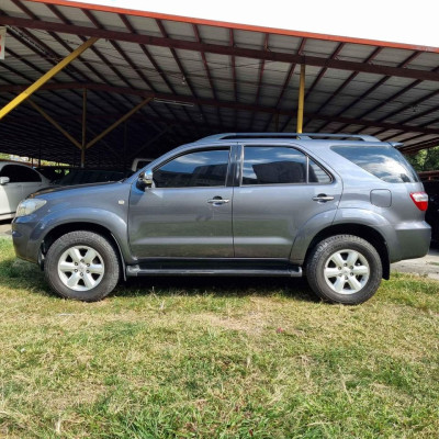 2009 Toyota Fortuner G GAS A/T