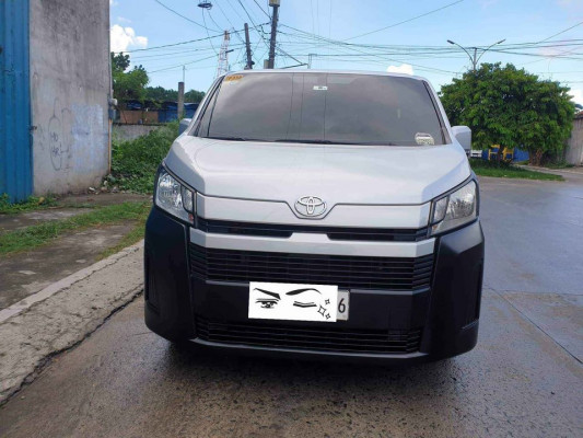 2019 Toyota commuter deluxe