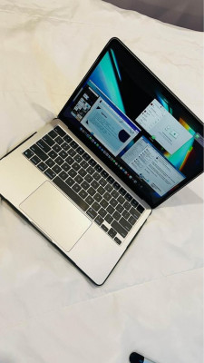 Macbook Air 2022 M2