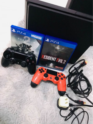 FOR SALE PS4 Slim