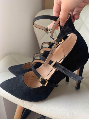 Used Parisian 4inch Heels with free tote bag