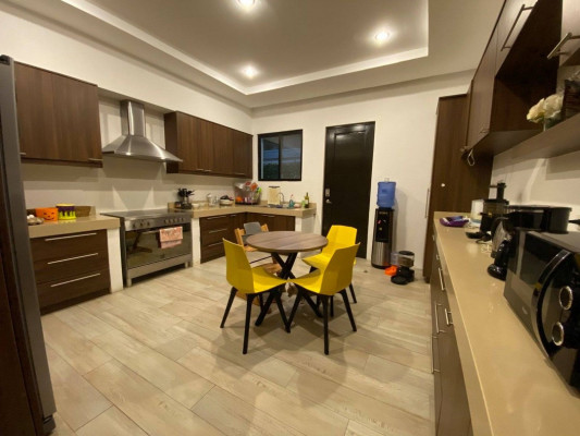 Astonishing Clean House and Lot For Sale in BF Homes, Parañaque