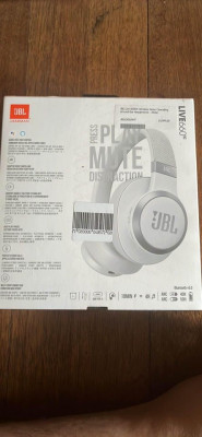 JBL Live 660NC