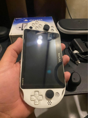 PS VITA GLACIER WHITE