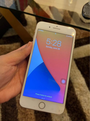 iPhone 8 Plus