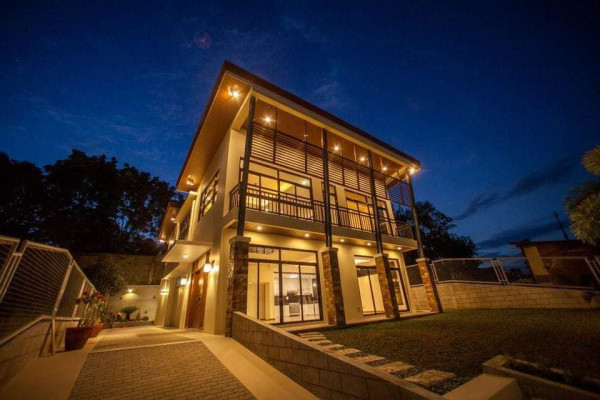 TAGAYTAY HOUSE AND LOT RUSH FOR SALE