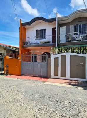 El Rio- townhouse 4 bed 2 cr 2 kitchen