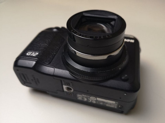 Canon Powershot G12 Compact Camera for Vlogging