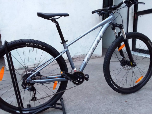 Giant talon 2 29er small 2022 model