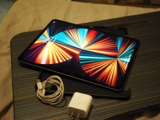 iPad Pro M1 12.9 inches 128 Gb wifi (sale or swap)