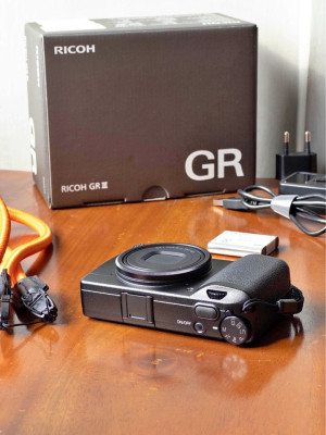 Ricoh GRIII