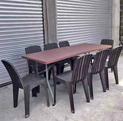 Folded table with 8chairs rattan