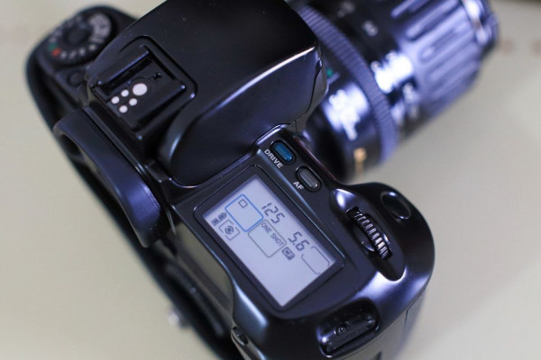 Canon EOS 100QD Film Camera + 35-135mm USM Lens for only