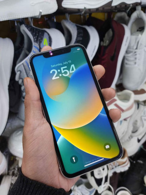 Iphone XR 128gb 85%battery health