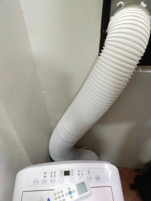 Carrier Portable Aircon 1.5hp