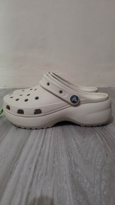 Crocs Classic Platform Clog