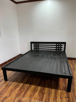 RUSH‼️ Queen size Mahogany Bed Frame