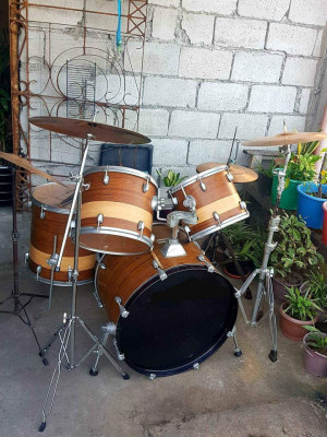 Fernando drum set