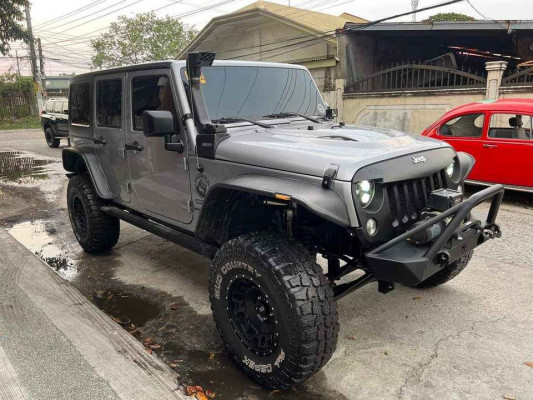 2017 Jeep wrangler 4x4 super loaded