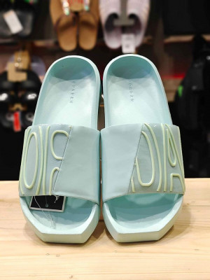 WMNS JORDAN NOLA SLIDE