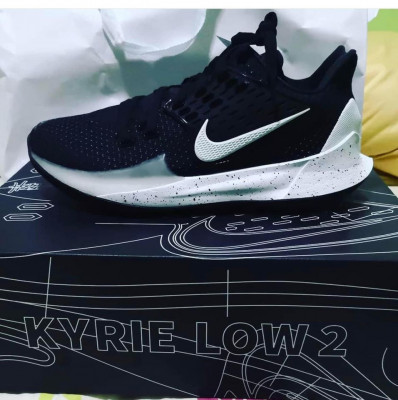 Kyrie low 2