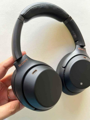 Wireless Noise Cancelling Headphones