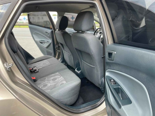 2013 Ford fiesta
