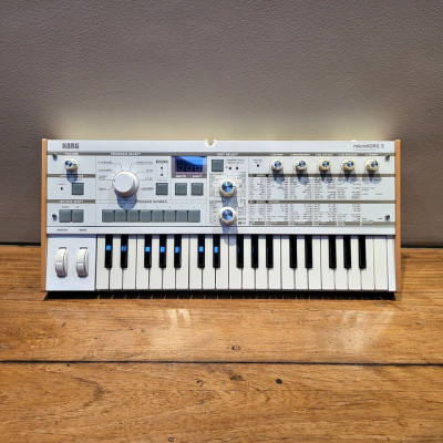 microKORG S Synthesizer