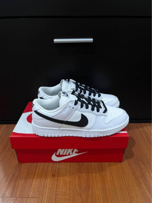 Dunk Low Reverse Panda