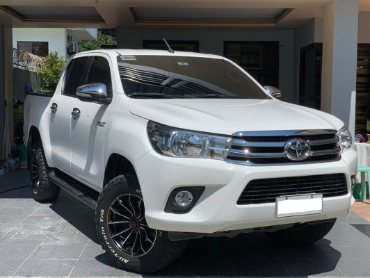 2016 Toyota hilux g