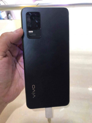 Vivo V21E 128gb 8gb ram