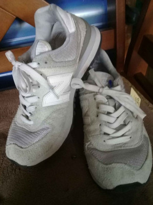 Running shoes for men and women