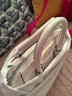 Givenchy Antigona In Signature White