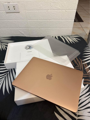 Macbook Air M1 2020 13inch 256gb rosegold complete good as new