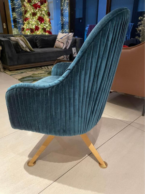 Swivel chair in Velvet Fabric