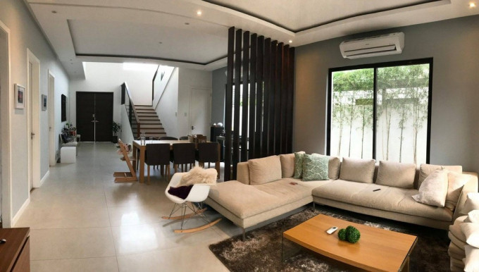 Astonishing Clean House and Lot For Sale in BF Homes, Parañaque