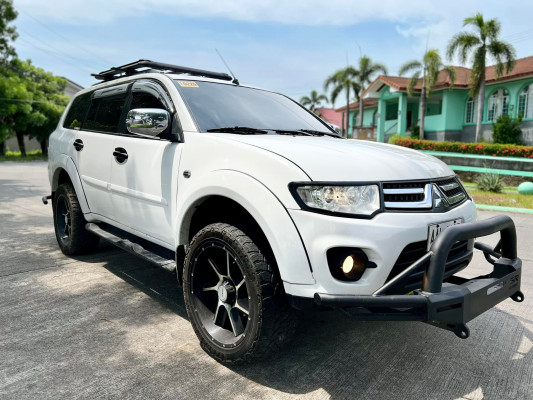 2014 Mitsubishi Montero GLSV