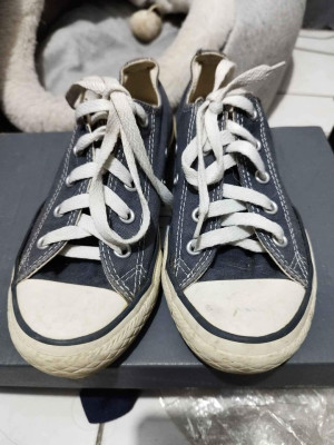Preloved converse kids shoes